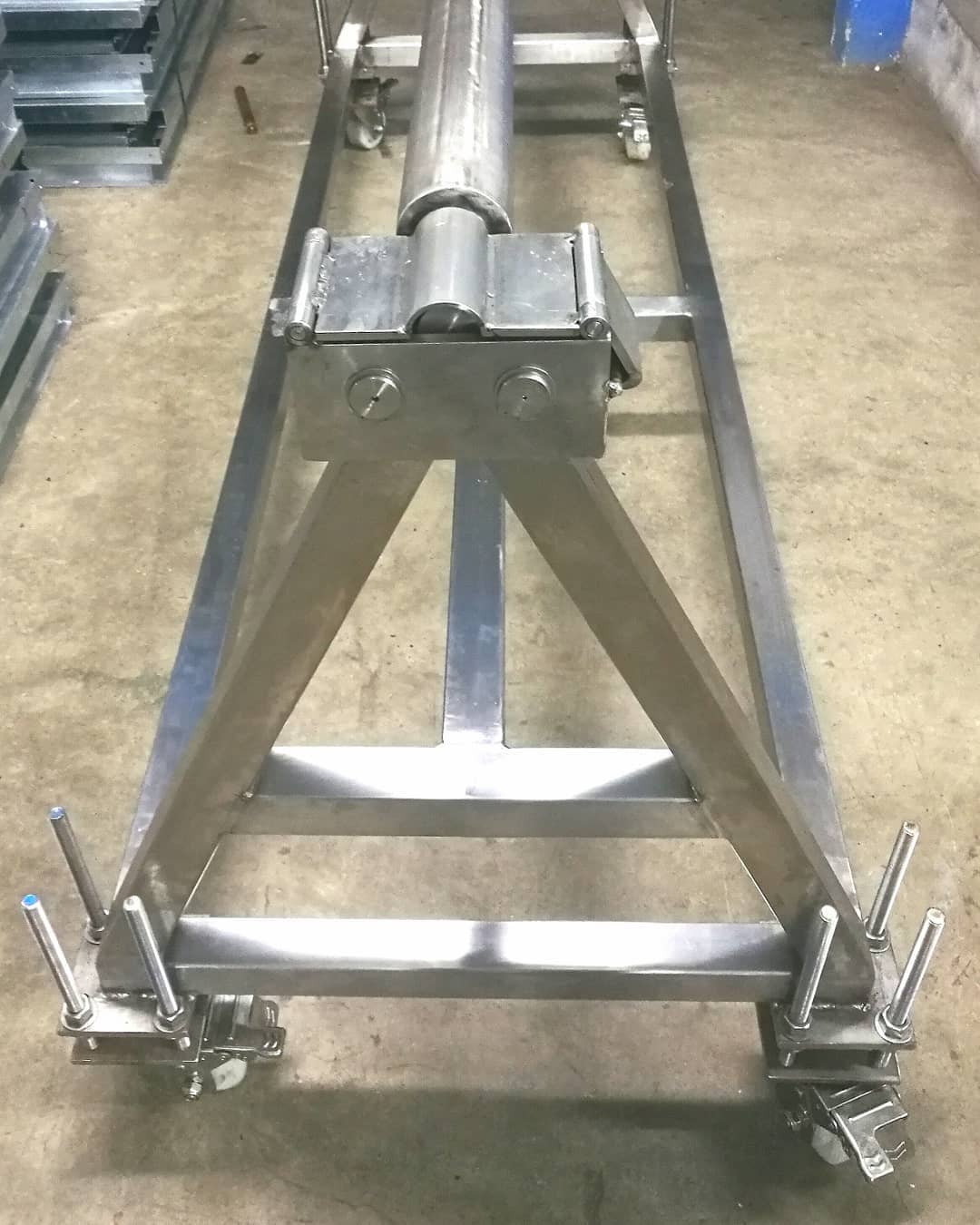 Caballete Móvil con Eje Desmontable